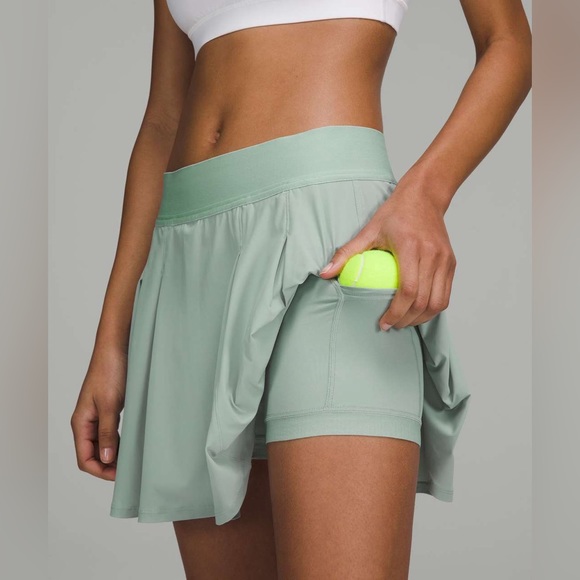 Lululemon Tennis Time Skirt size 4 Silver Blue SVBL - Picture 5 of 7